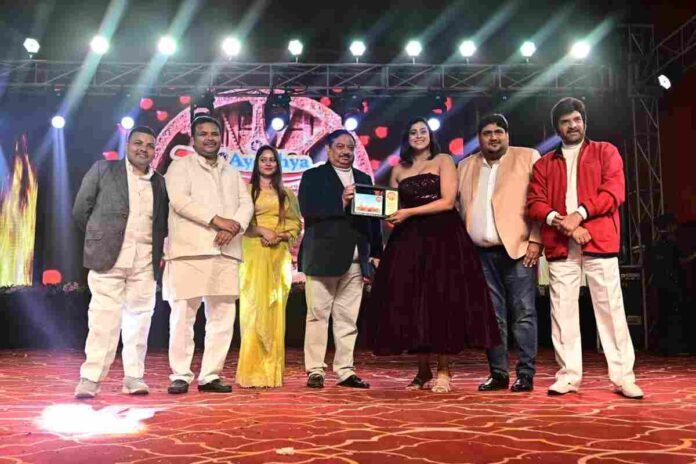 Ayodhya Bhojpuri Cine Award 2024, Pawan Singh Best Actor, Suryavansham Film Awards, Amrapali Dubey Best Actress, Nishant Ujjwal Producer, Rajneesh Mishra Director, Bhojpuri Cinema Honors, Ayodhya Cine Awards, Dinesh Lal Yadav Nirahua, Anjana Singh Badki Didi, Bhojpuri Film Awards, Bhojpuri Cinema 2024, Pawan Singh Akhiyan Mein Nasha Ba, Best Film Suryavansham, Stars of Bhojpuri Cinema,